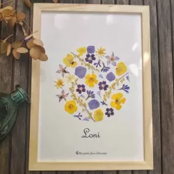 Tableau herbier fête des mères personnalisable motif rond en fleurs séchées d'Auvergne violet et jaune