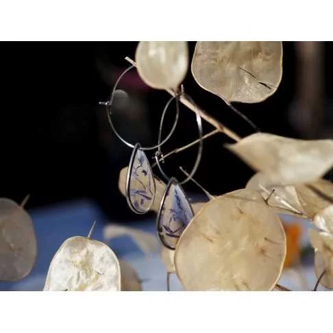 Boucles d'oreille créoles bleuet en acier inoxydable avec vraies fleurs de bleuet - Bijoux vraies fleurs à Clermont