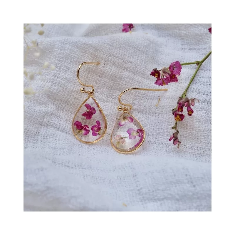 Petites gouttes en laiton doré à l'or fin avec fleurs d'alysse - bijoux vraies fleurs Clermont