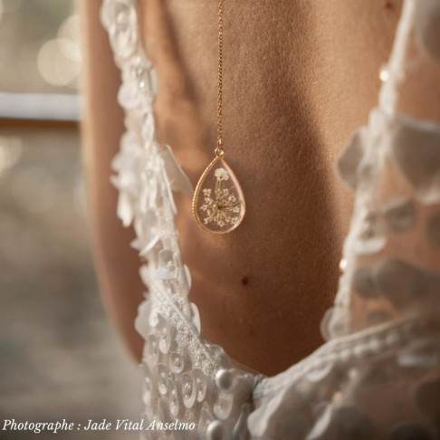 Collier de dos en fleurs de carotte sauvage pour dos nu de robe de mariée - Photo Jade Vital Anselmo 1 - collier fleur