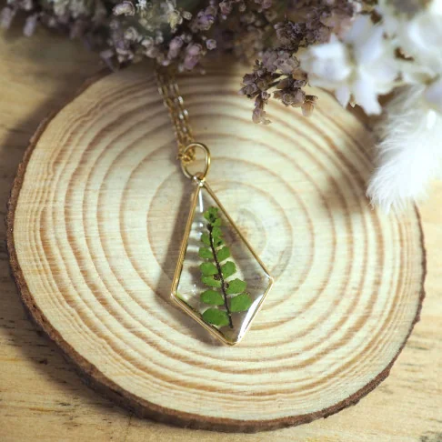 Collier avec feuille de fougère verte - Collier fleur - bijoux vraies fleurs Clermont