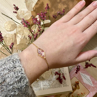 Bijou vraies fleurs Clermont - Bracelet losange en acier inoxydable doré avec fleurs d'alysse