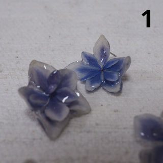 Boucles d’oreille fleur 3D de fleurs  d'hortensias bleues - 1