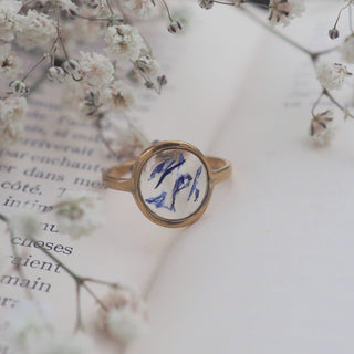 Bague en acier inoxydable doré à l'or fin réglable en confettis de bleuet - bijou fleur Clermont