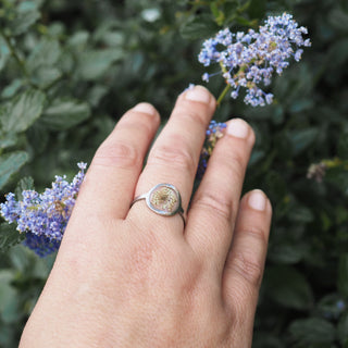 Bague réglable fleur de carotte en acier inoxydable argentée - bijou porté - Bijou fleur Clermont