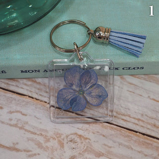 Porte-clés en fleur d'hortensia bleu