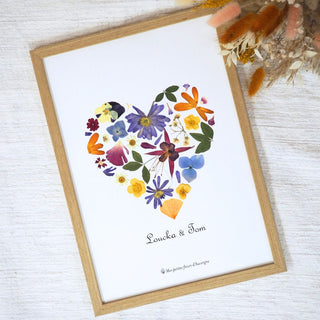 Tableau herbier forme personnalisable motif coeur avec prénoms... en fleurs séchées d'Auvergne - cadre fleurs