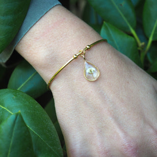 Bijou fleur - Bracelet jonc doré avec une vraie fleur de gypsophile blanc - clermont-ferrand