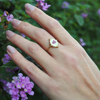 Bijou fleur - Bague vintage dorée avec une fleur d'alysse rose - bijoux vraies fleurs à Clermont-ferrand