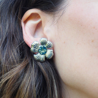 bijou fleuri - Boucles d'oreilles argentées avec fleurs de carotte sauvage, émeraude