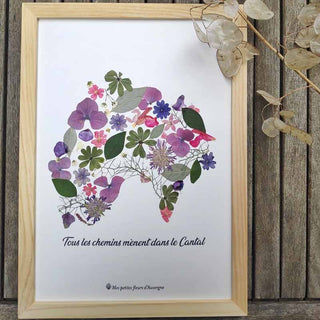 Tableau Herbier carte du Cantal dans les tons violet, bleu et vert, réalisé avec des végétaux et fleurs d'Auvergne