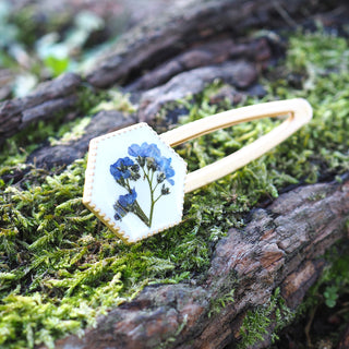 Bijou fleur - Barrette cheveux en vraies fleurs de myosotis bleues - bijoux vraies fleurs à Clermont-ferrand