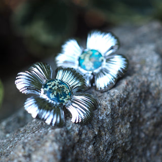 bijou fleuri clermont - Boucles d'oreilles argentées avec fleurs de carotte sauvage, émeraude