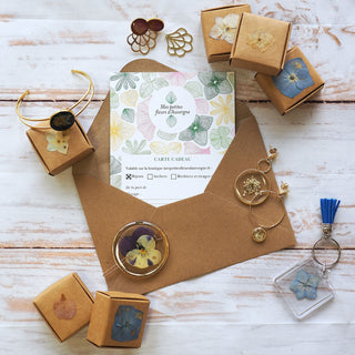 carte cadeau bijoux fleuris Mes petites fleurs d'auvergne - Bijoux en fleurs à Clermont-Ferrand