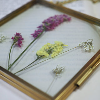 Mini cadre doré fleurs séchées entre deux verres
