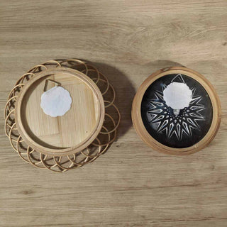 Attache des sous-verre rotin upcyclé en mini-herbier