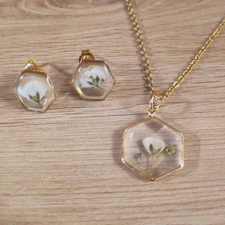 Puces hexagone en acier inoxydable doré avec inclusion de fleurs de gypsophile