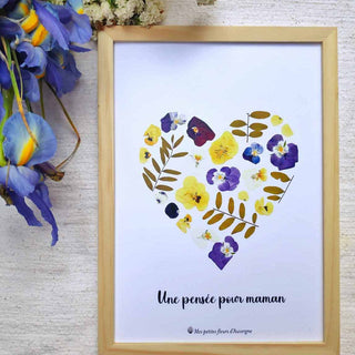Tirage d'art / affiche / poster de l'herbier "Une pensée pour maman" en fleurs séchées d'Auvergne