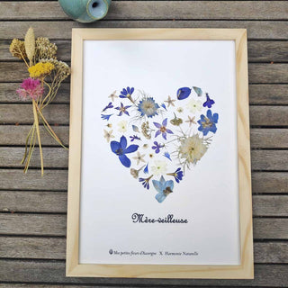 Tirage d'art personnalisable de l'herbier coeur bleu et rouge en fleurs séchées d'Auvergne