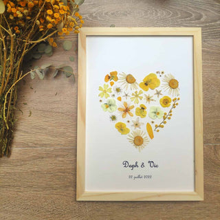 Tableau et herbier en forme de coeur en fleurs d'Auvergne - jaune - couleur et message personnalisables - cadre fleurs