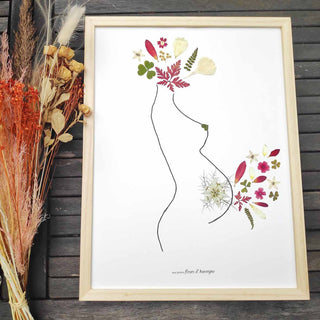 Tableau Herbier d'une femme enceinte en fleurs d'Auvergne dans les tons rouges blancs et verts - cadre fleurs