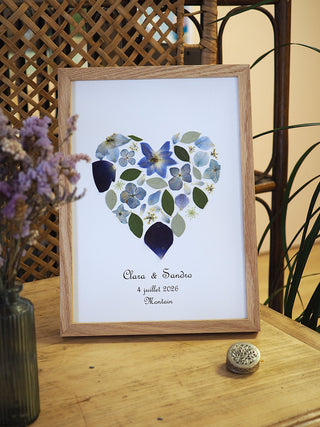 Tableau herbier coeur personnalisé avec de vraies fleurs et prénom du couple - Clermont